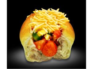 33- Carne moída + duas salsichas de Peru