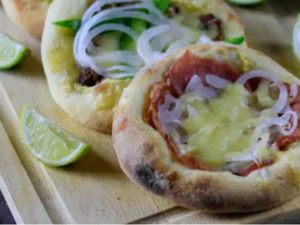 Esfiha de Carne Seca