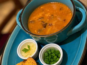 CALDIN DE CARNE C/ MANDIOCA