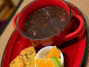 CALDIN DE FEIJOADA