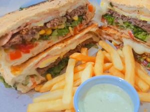 3 XIX MAIS BATATA C/CHADAR E BAICON