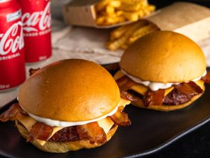 Duplo da Casa - 2x Fumazza, 2x Batatas Crinckle individual e 2x Refri Lata