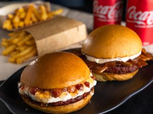 Águas de Março - 1x Solaris, 1x Summer, 2x Batata Crinkle(ind) e 2x Refri Lata