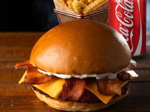 Fumazza One - 1x Burger, 1x Batata Individual e 1x Refrigerante
