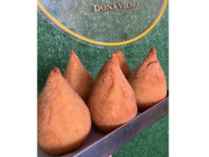 Coxinha de frango com requeijão