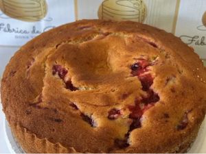 Bolo tradicional c/geleia de morango