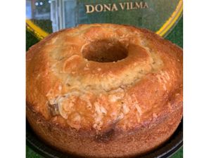 BOLO DE DOCE DE LEITE COM COCO