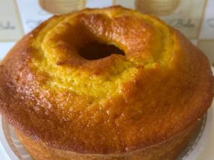 Bolo de laranja com abacaxi