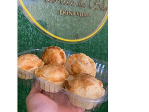 Empadinha de frango com requeijão