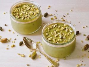 Pistache com Chocolate Branco - 20 cm