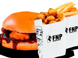 COMBO BURGUER+FRANGO+FRITAS