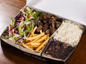 Coração  Grelhado + Arroz + Feijão + Salada + Fritas