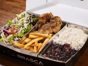 Frango Grelhado + Arroz + Feijão + Salada + Fritas