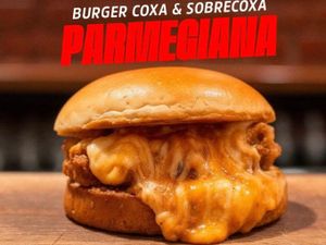 B10-BURGER COXA E SOBRECOXA À PARMEGIANA