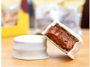 Alfajor Chocolate branco Costa doce