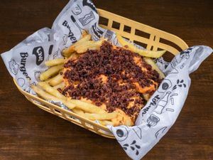 Batata frita com cheddar e bacon (135g)