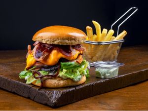 Burger Boqueirão + Batata Frita Aprox. 40g ''Grátis'' + Maionese caseira