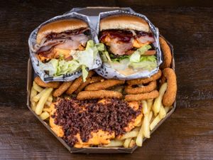 Caixa Casal da Fran's Burguer 1