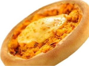 Esfirra de Frango com Requeijão