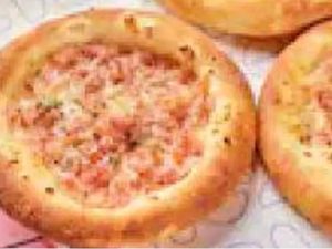 Esfirra de Presunto e Queijo