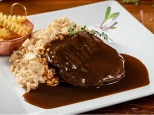 Petisco Filé ao Molho Madeira