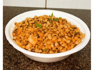 PORÇÃO FEIJÃO TROPEIRO