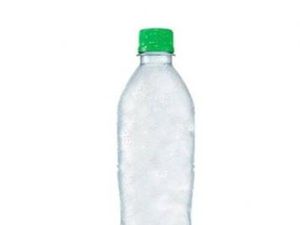 Água mineral com gás