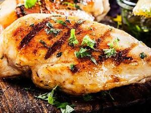 Porção de Frango Grelhado