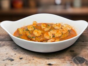 Peixe Ao Molho De Camarão
