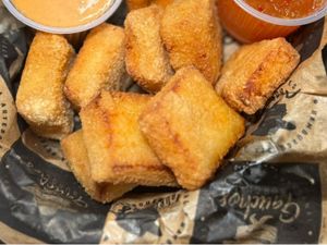 Queijo coalho empanado