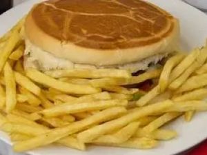 Xis Burguer Duplo com Fritas