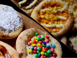 3 Esfihas salgadas + 1 Doce