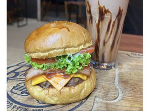 ESPECIAL DE BACON E BARBECUE