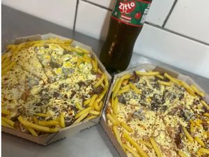 2 Pizzas 35cm + Refrigerante 2L