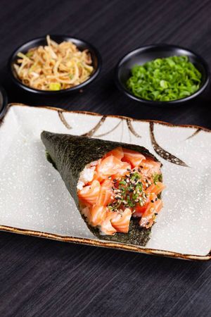 Temaki salmão