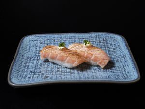 Niguiri  Salmão flambado