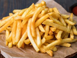 Porção de batata frita