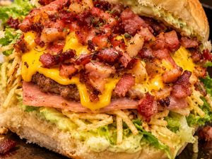 Brabo Bacon Crocante - O Nosso X-Bacon