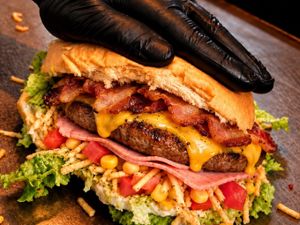 Estouro Bacon -  Carne Maturatta com blend de costela 180g