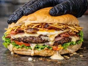 Estouro Bacon - Lanche Artesanal 150g