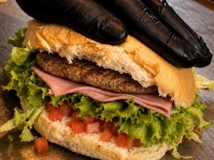 Na Humildade - O nosso Hamburguer