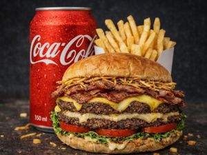 O BRABO| O MELHOR X BACON DE TAUBATÉ