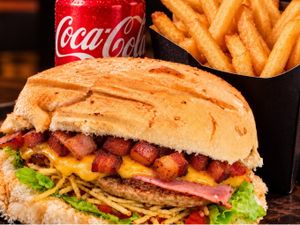 O BRABO| O MELHOR X BACON DE TAUBATÉ