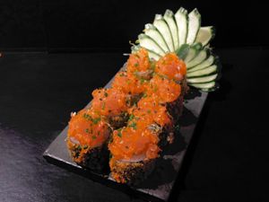 Hot Roll com Tataki Salmão