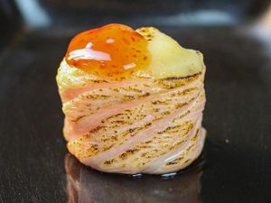 Jyo Brie com geléia de pimenta