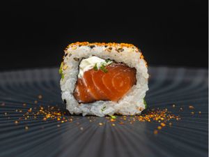 Uramaki Salmão