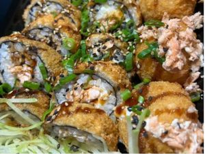 04 Mini Acarajapa + 10 Hot Philadelphia