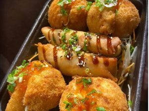 04 Acarajapa + 02 Rolinho Primavera