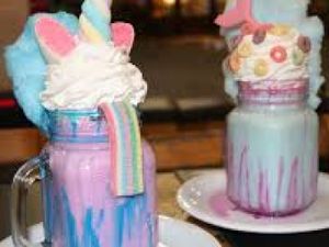 Milk-Shake Unicórnio Gourmet