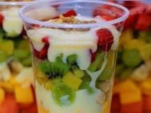 Copo da Felicidade Salada de Frutas